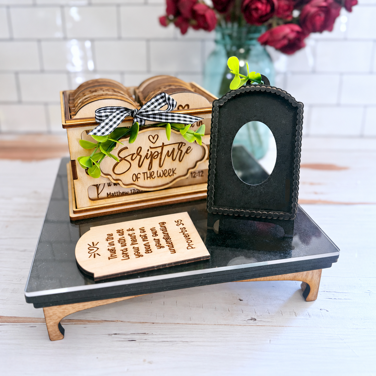 Interchangeable sign home decoration scene