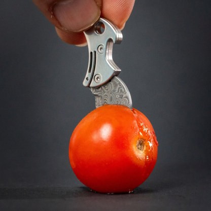 🔥Mini Titanium Compact Bottle Opener & EDC Cutter🔥