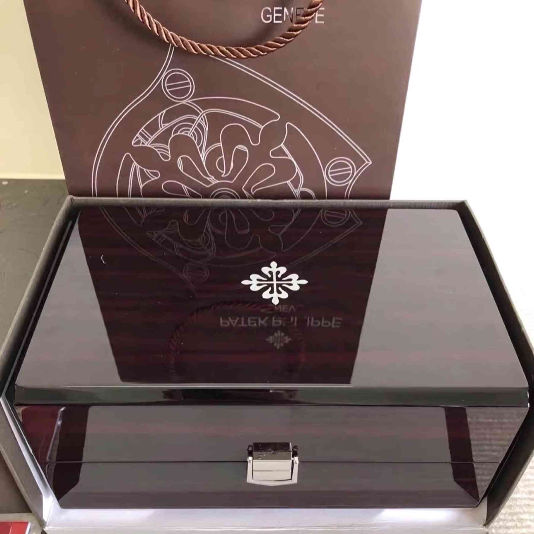 Patek Philippe - Original Big Painted Wooden Box Set