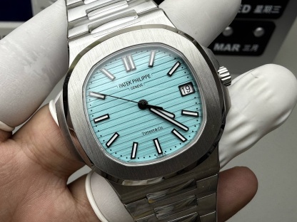 Replica Patek Philippe Nautilus 5711 1A 018 Green Dial 40mm Mens Watch