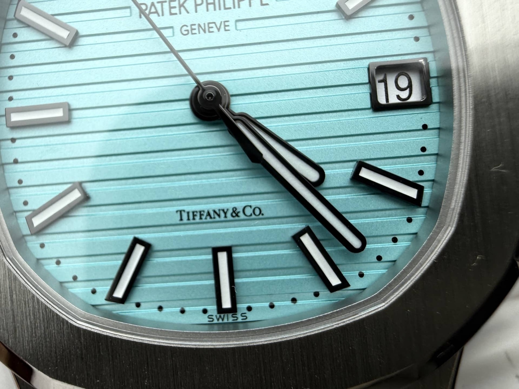 Replica Patek Philippe Nautilus 5711 1A 018 Green Dial 40mm Mens Watch