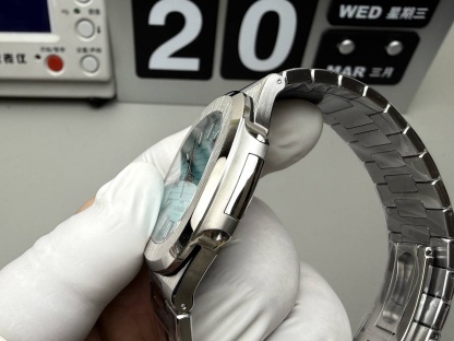 Replica Patek Philippe Nautilus 5711 1A 018 Green Dial 40mm Mens Watch