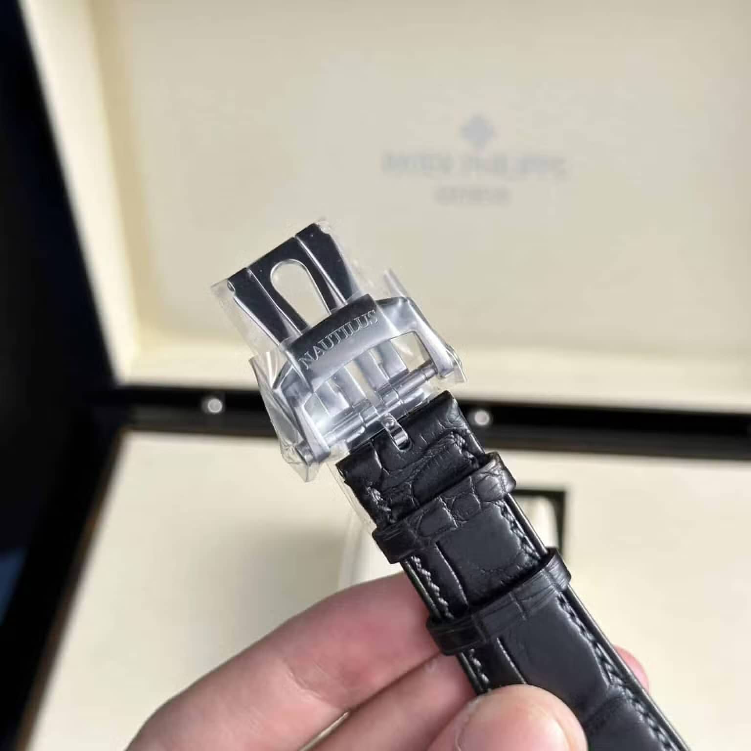 Patek Philippe Nautilus 5711G-001 Grey Dial Best Replica 40mm