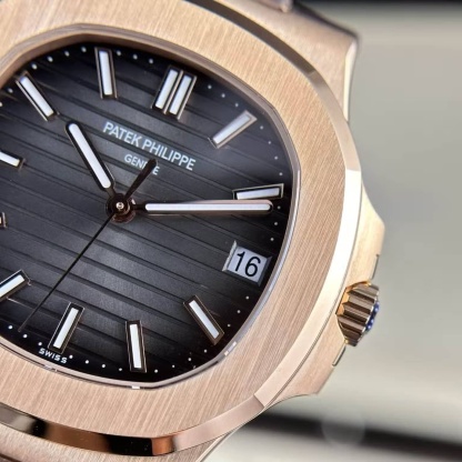 Patek Philippe Nautilus 5711R-001 Rose Gold Grey Dial Leather Strap Best Replica 40mm