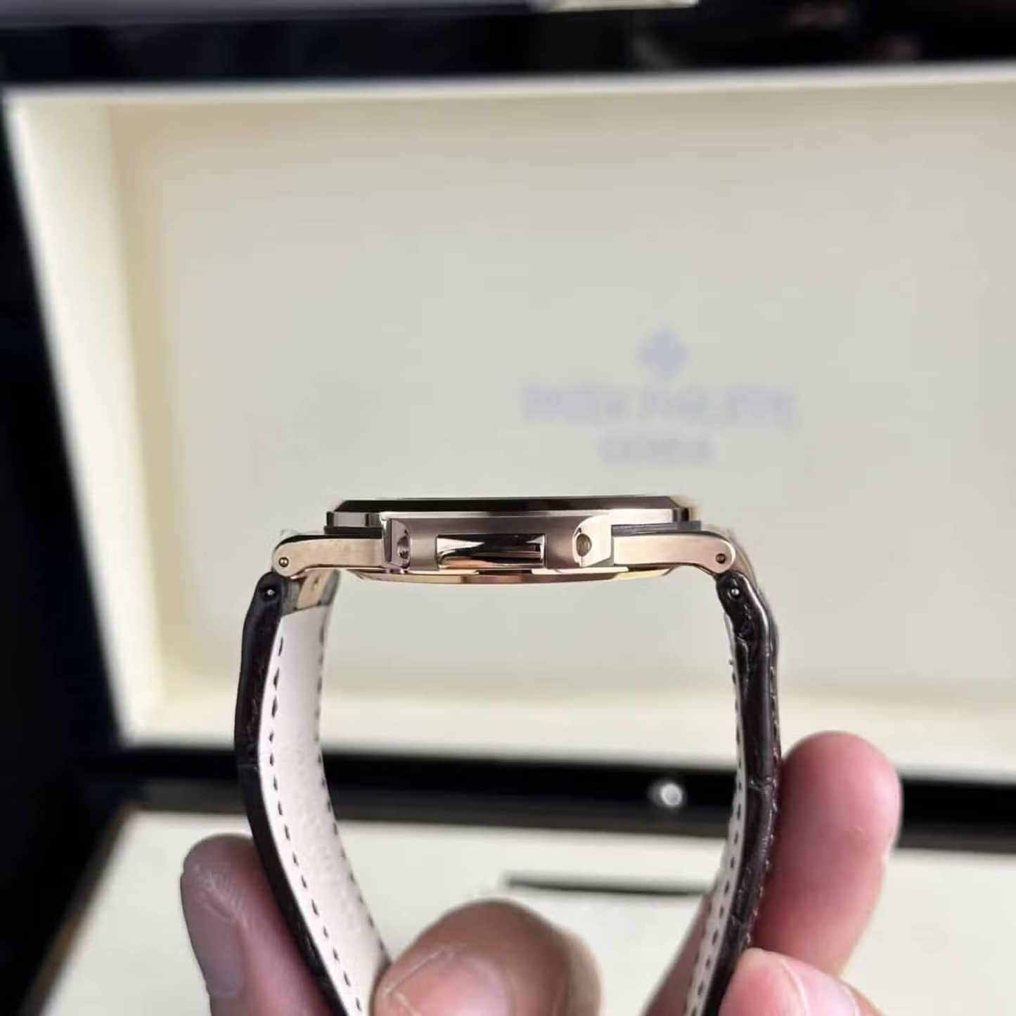 Patek Philippe Nautilus 5711R-001 Rose Gold Grey Dial Leather Strap Best Replica 40mm