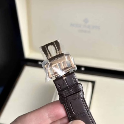 Patek Philippe Nautilus 5711R-001 Rose Gold Grey Dial Leather Strap Best Replica 40mm