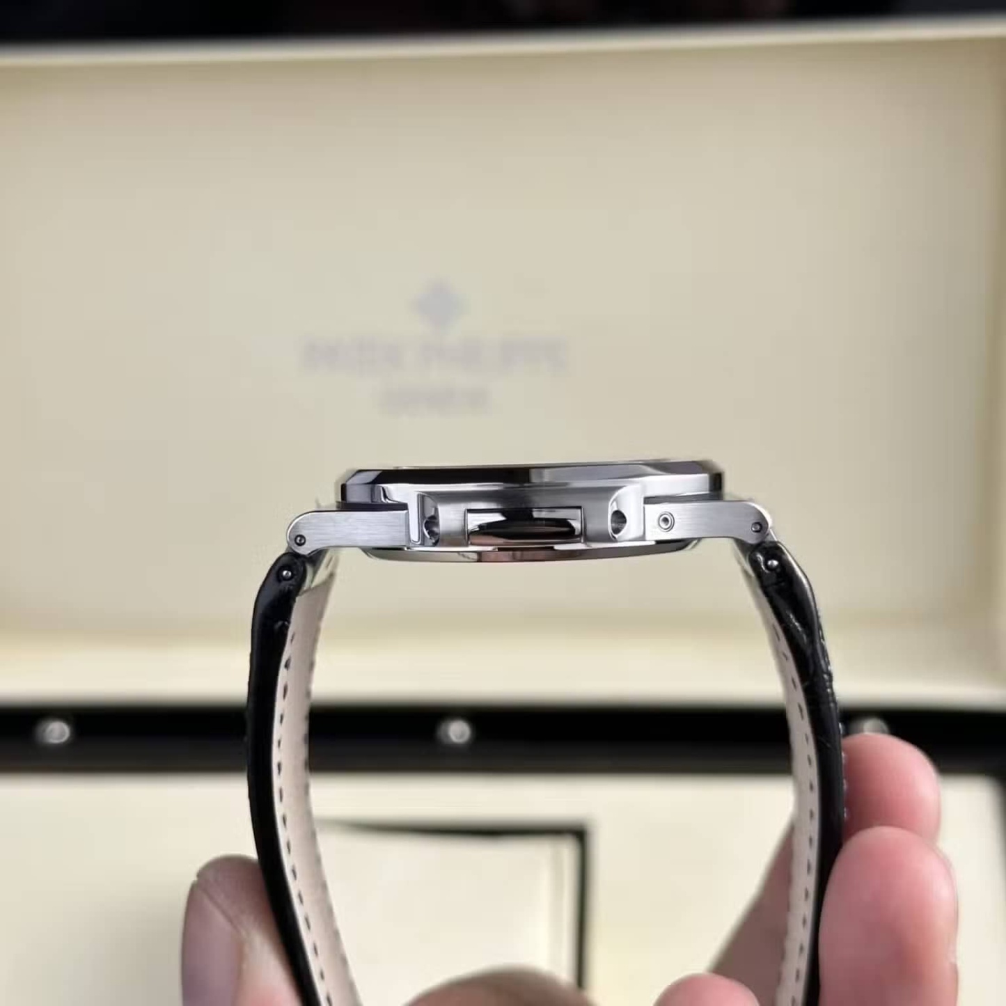 Patek Philippe Nautilus 5712G-001 Grey Dial Leather Best Quality Replica PPF V2 40mm