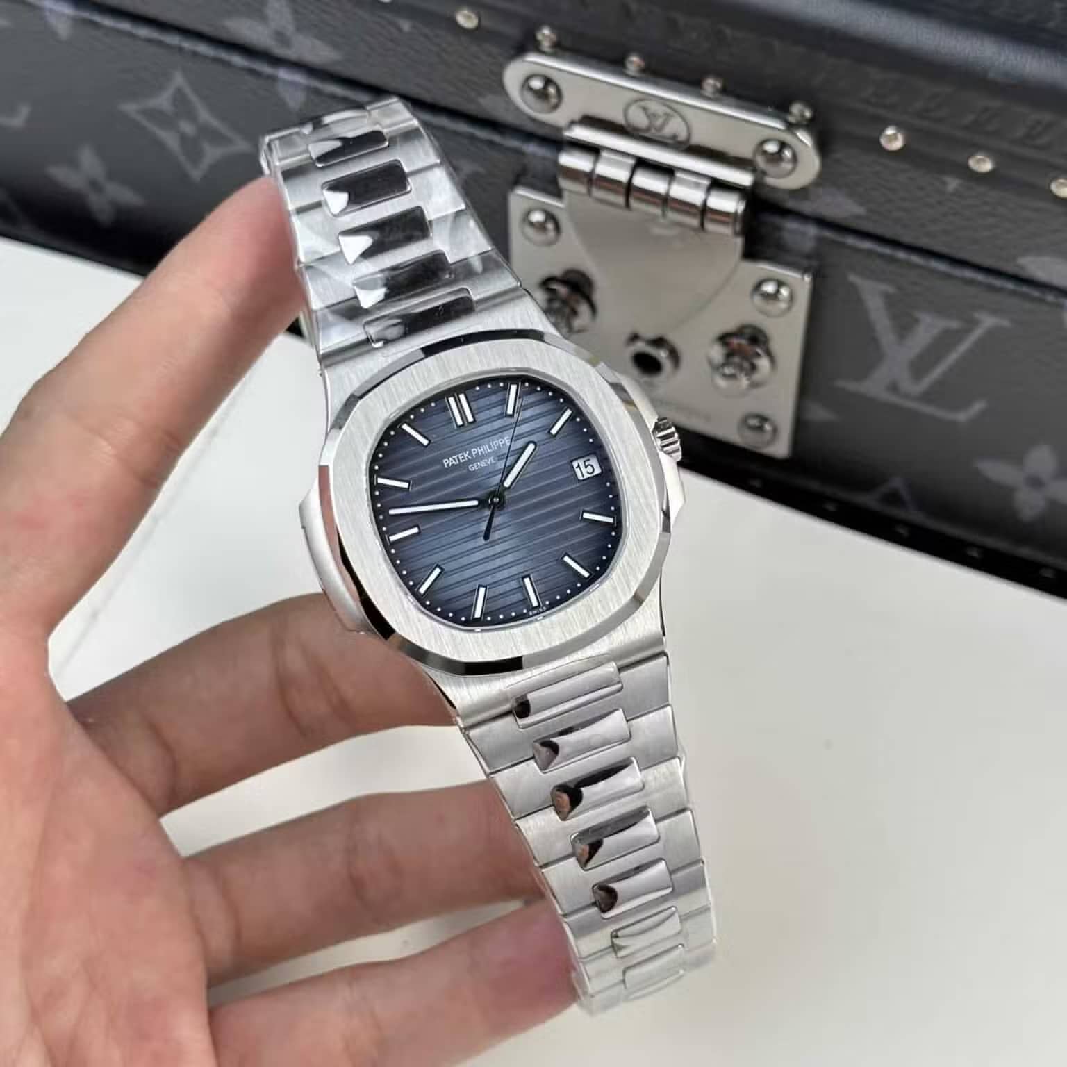 Patek Philippe Nautilus 5811 Blue Dial Replica 3K Factory 41mm