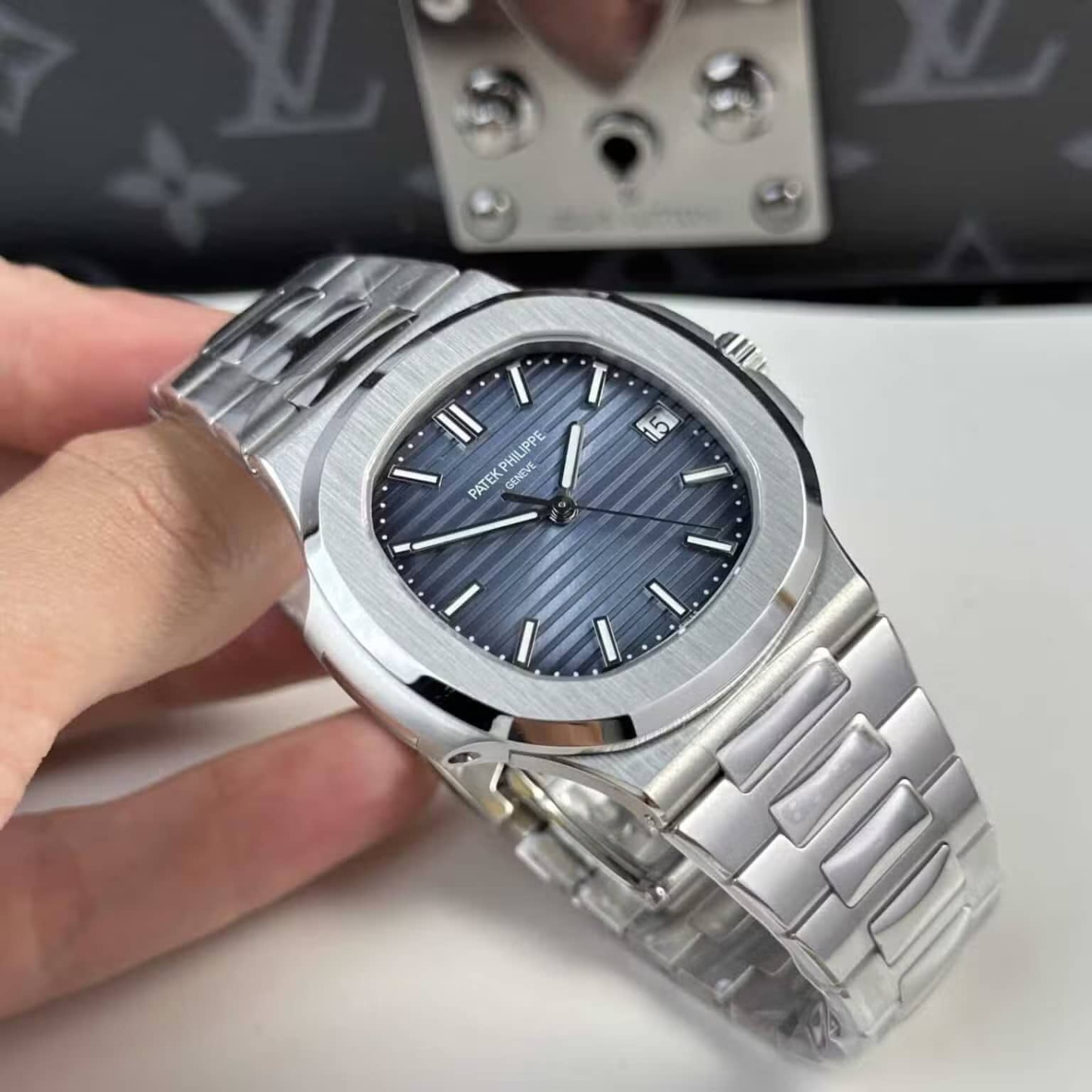 Patek Philippe Nautilus 5811 Blue Dial Replica 3K Factory 41mm