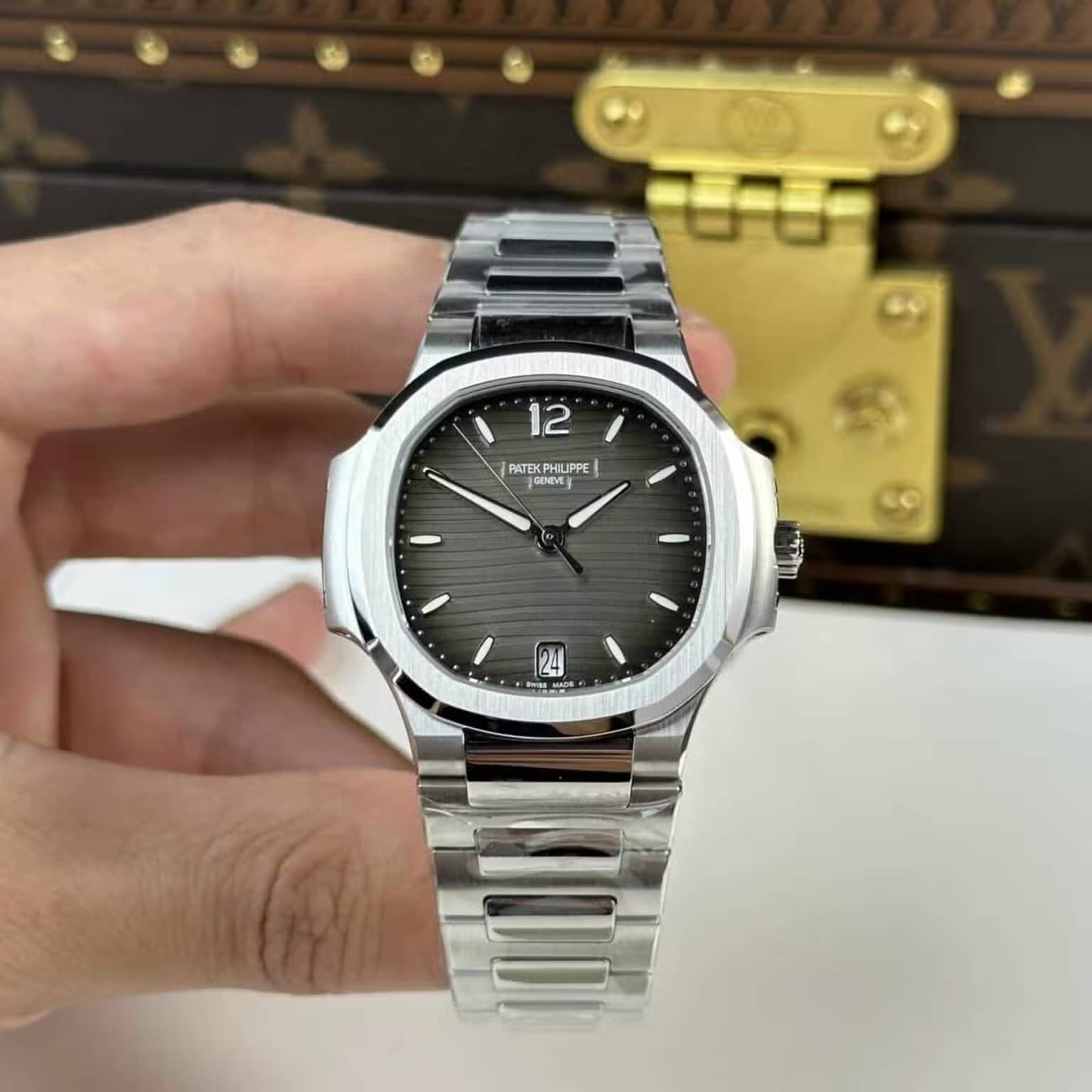 Patek Philippe Nautilus 71181A-011 Grey Dial Best Replica 35.2mm