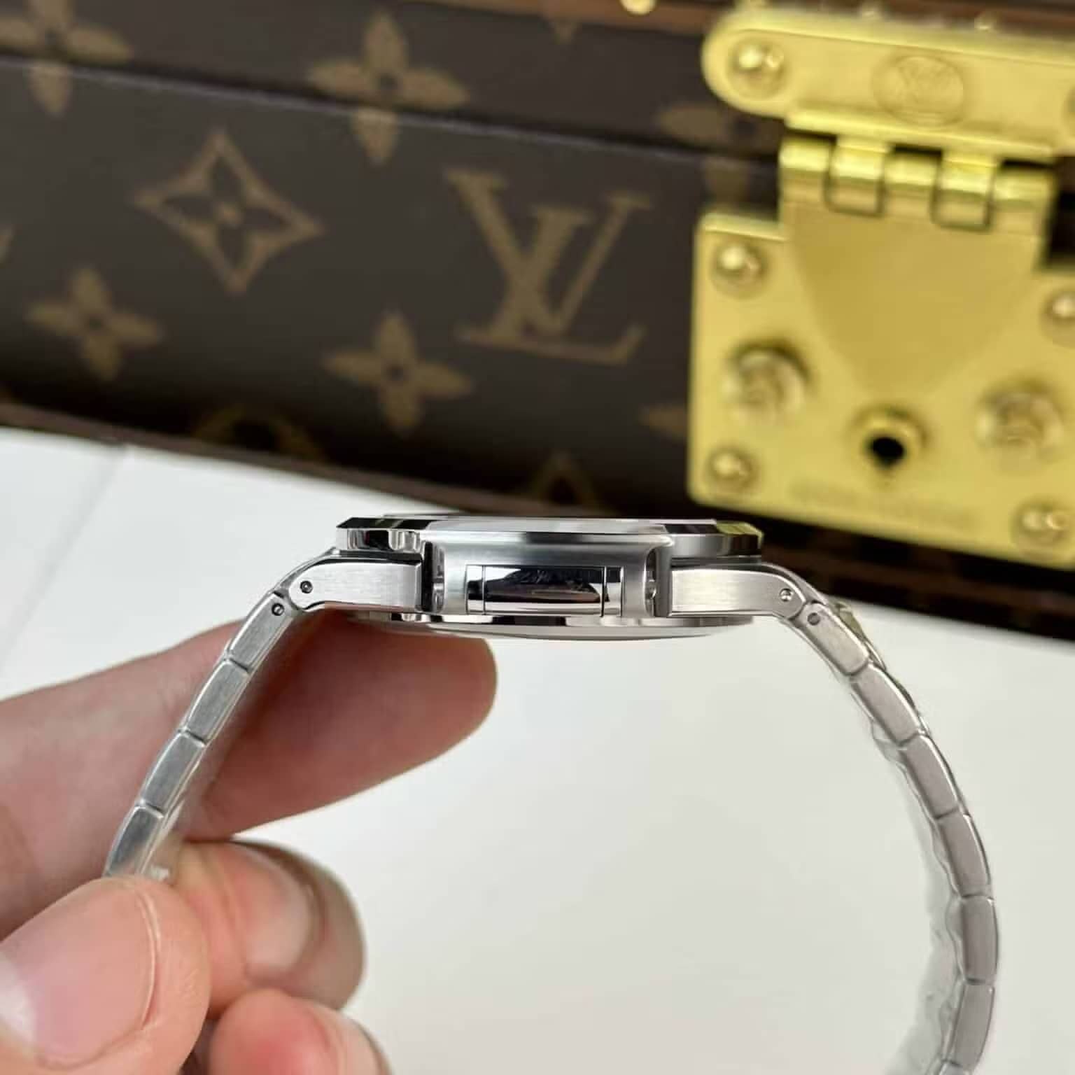 Patek Philippe Nautilus 71181A-011 Grey Dial Best Replica 35.2mm