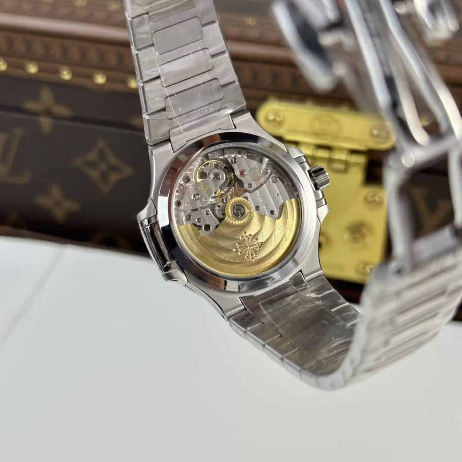 Patek Philippe Nautilus 71181A-011 Grey Dial Best Replica 35.2mm