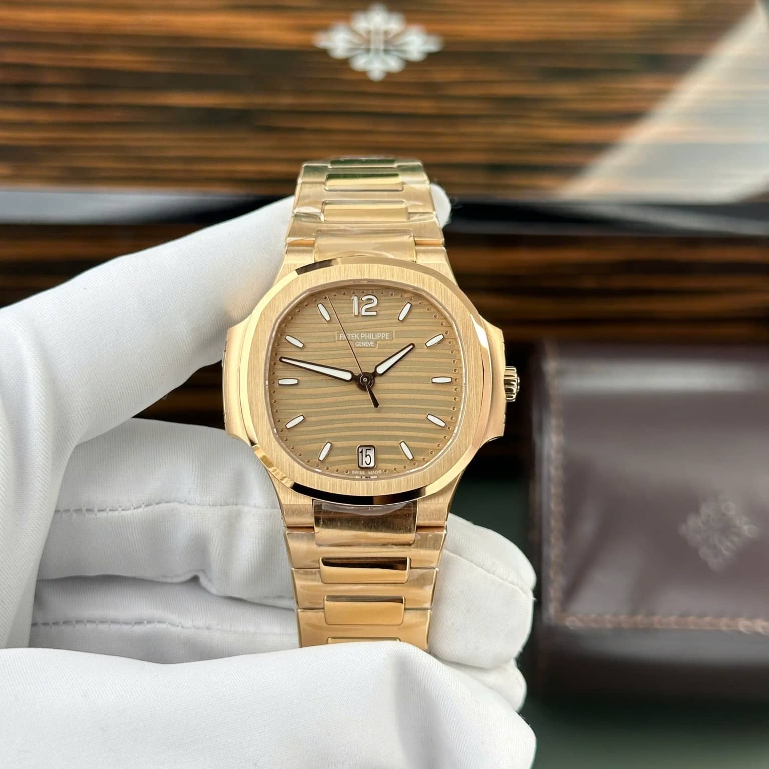 Patek Philippe Nautilus 7118/1R-010 Yellow Gold Golden Dial Best Replica 35.2mm