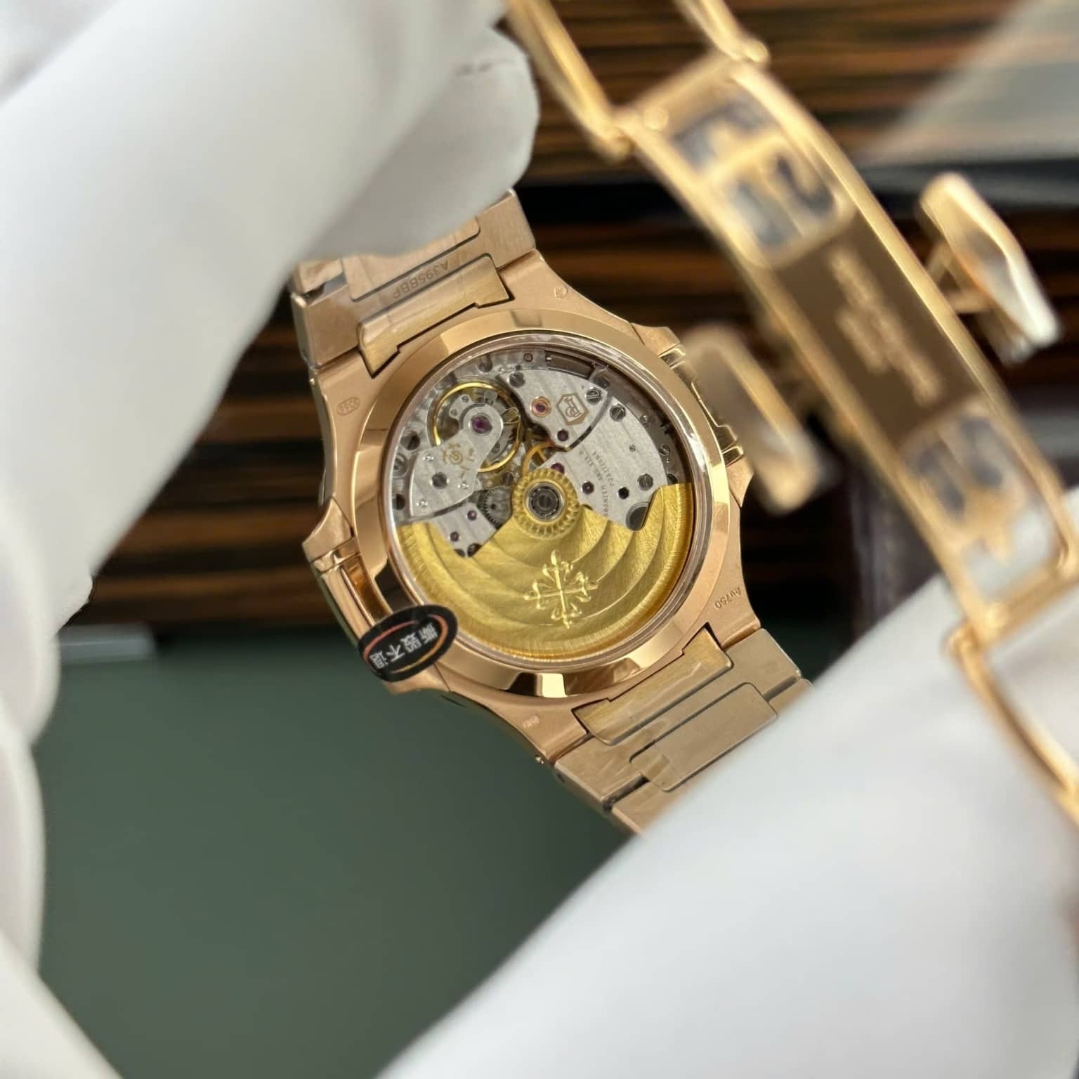 Patek Philippe Nautilus 7118/1R-010 Yellow Gold Golden Dial Best Replica 35.2mm