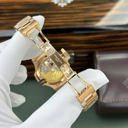 Patek Philippe Nautilus 7118/1R-010 Yellow Gold Golden Dial Best Replica 35.2mm