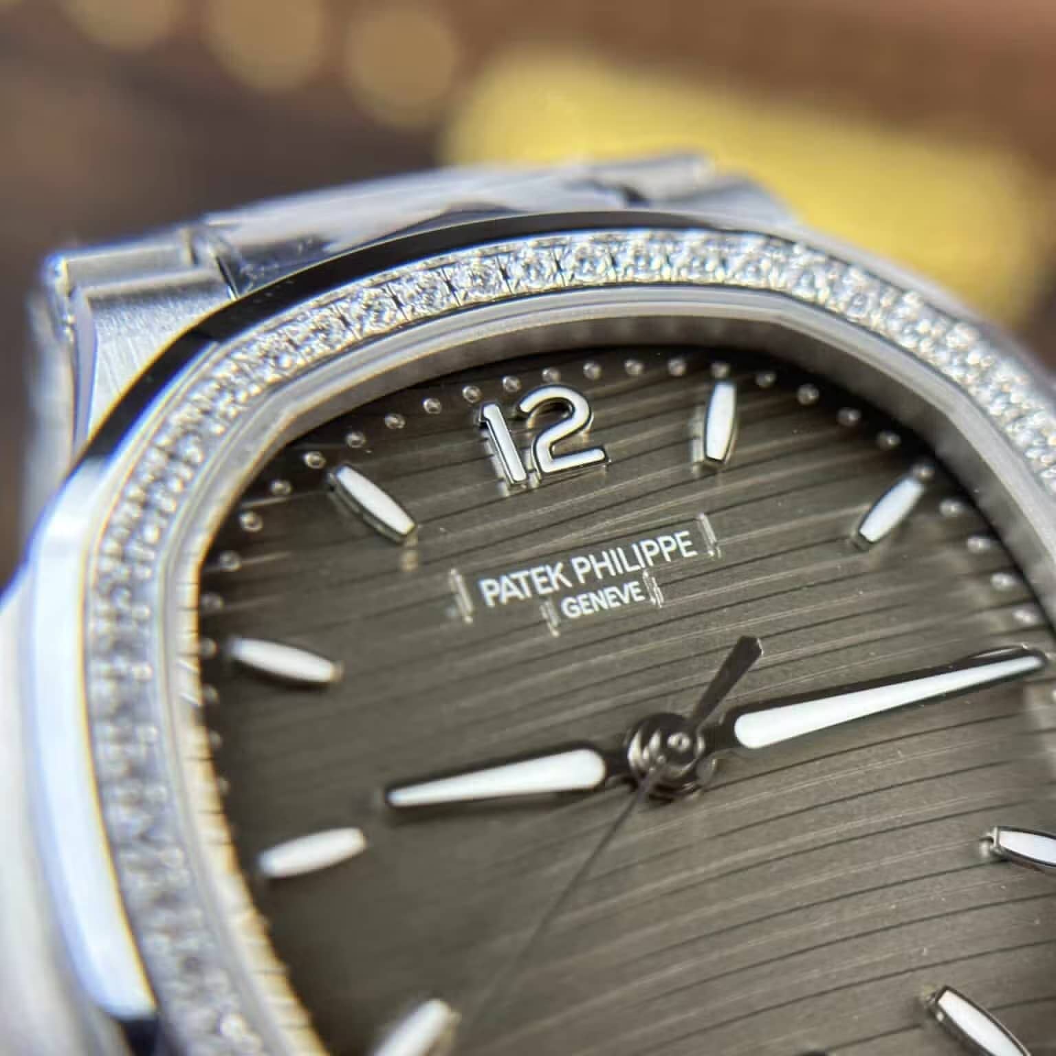 Patek Philippe Nautilus 71181200A-011 Grey Dial Diamond Bezel Super Clone 35.2mm