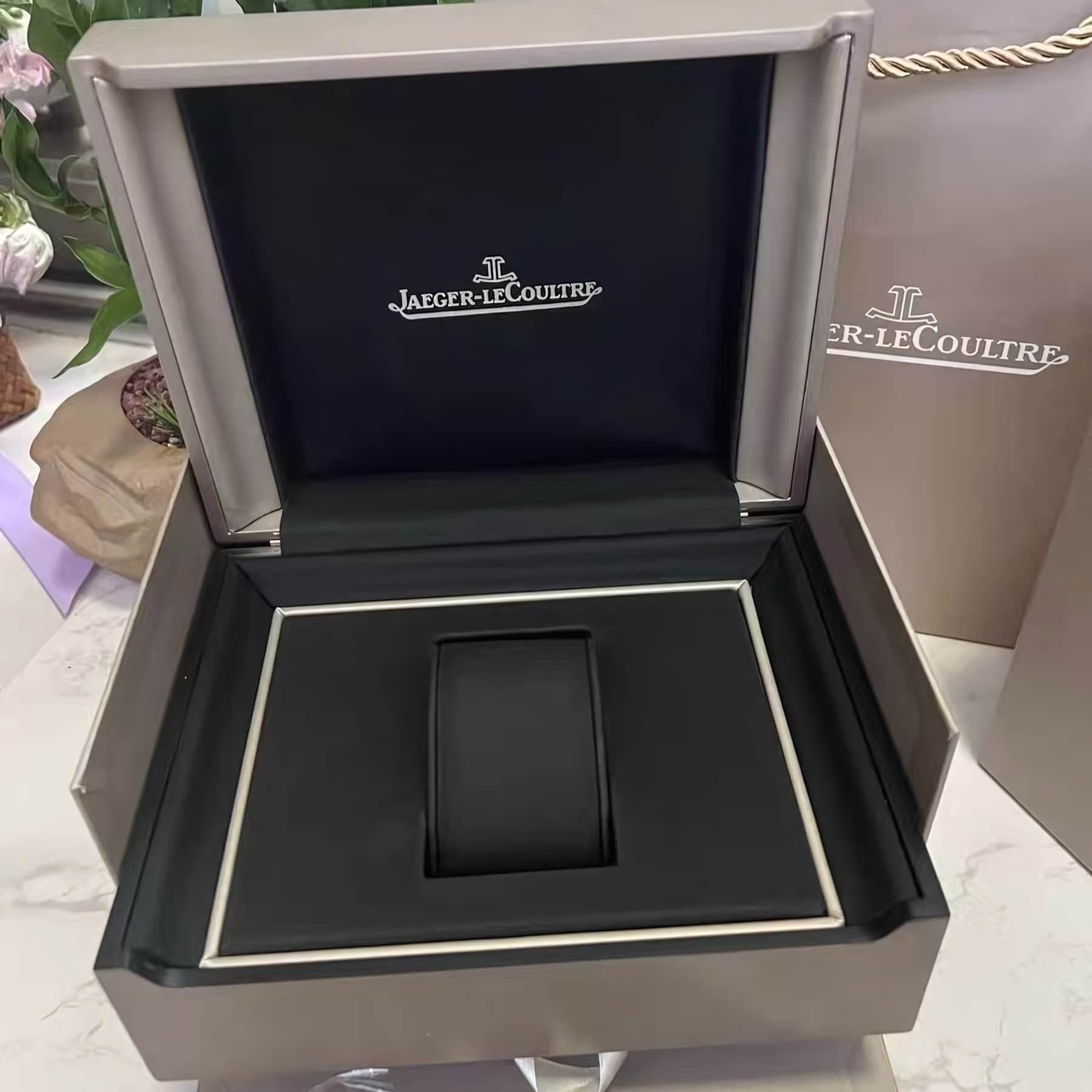 Jaeger LeCoultre- Original Box Set