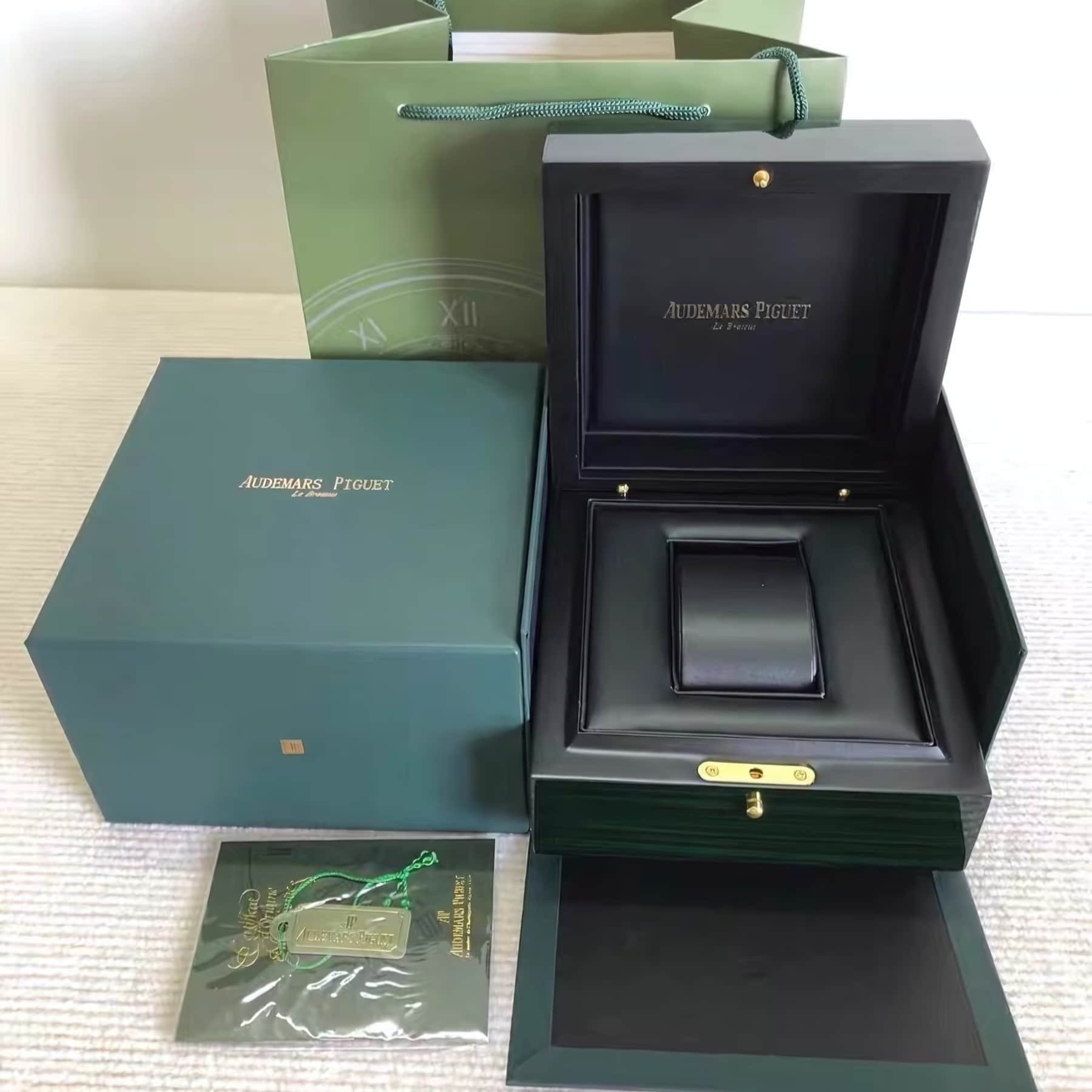 Audemars Piguet - AP Watch Box Original Wooden Boxset