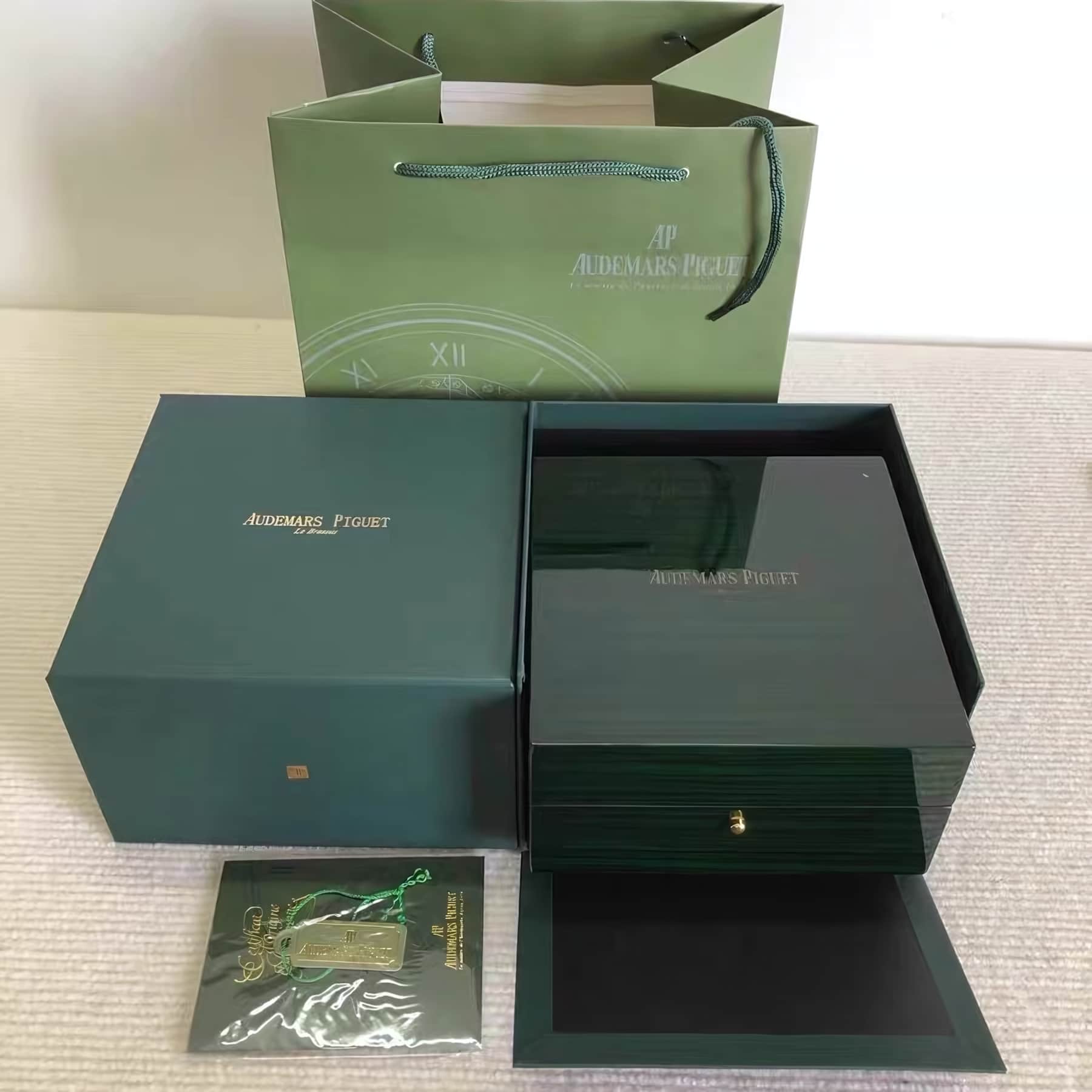 Audemars Piguet - AP Watch Box Original Wooden Boxset