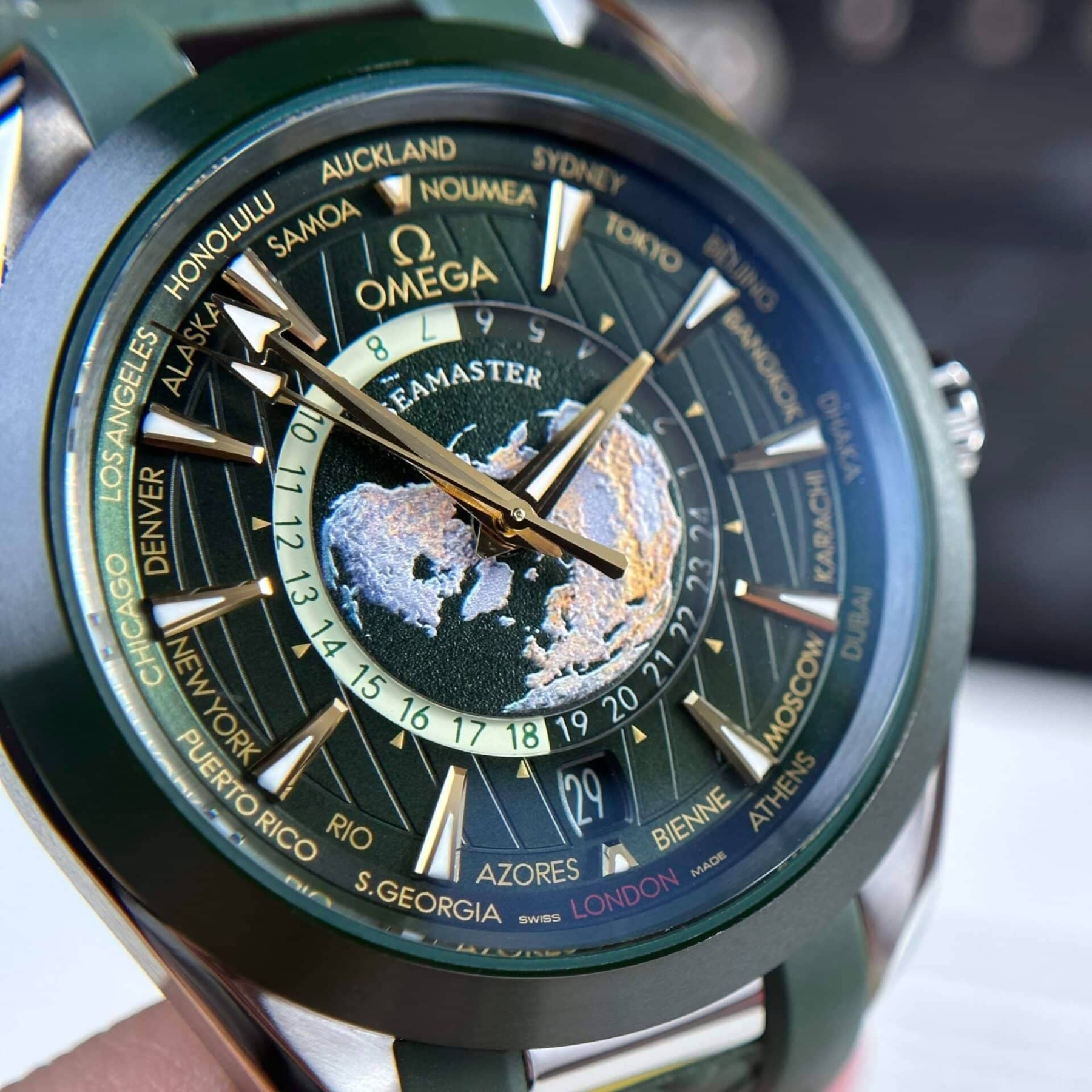 Omega Seamaster Aqua Terra GMT Worldtimer Green Dial 1:1 Best Replica VSF 43mm