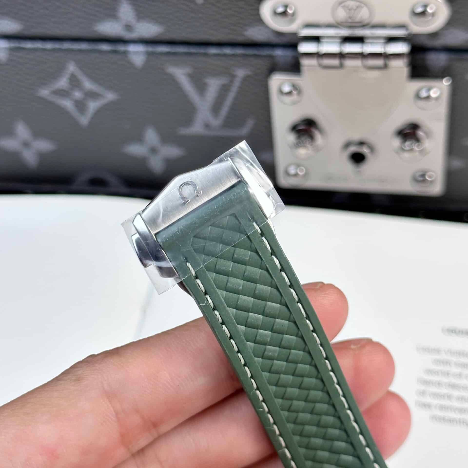 Omega Seamaster Aqua Terra GMT Worldtimer Green Dial 1:1 Best Replica VSF 43mm