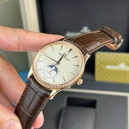 Jaeger-LeCoultre Master Ultra Thin Moon Q1362503 Rose Gold White Dial Diamond Bezel Best Replica APSF 39mm