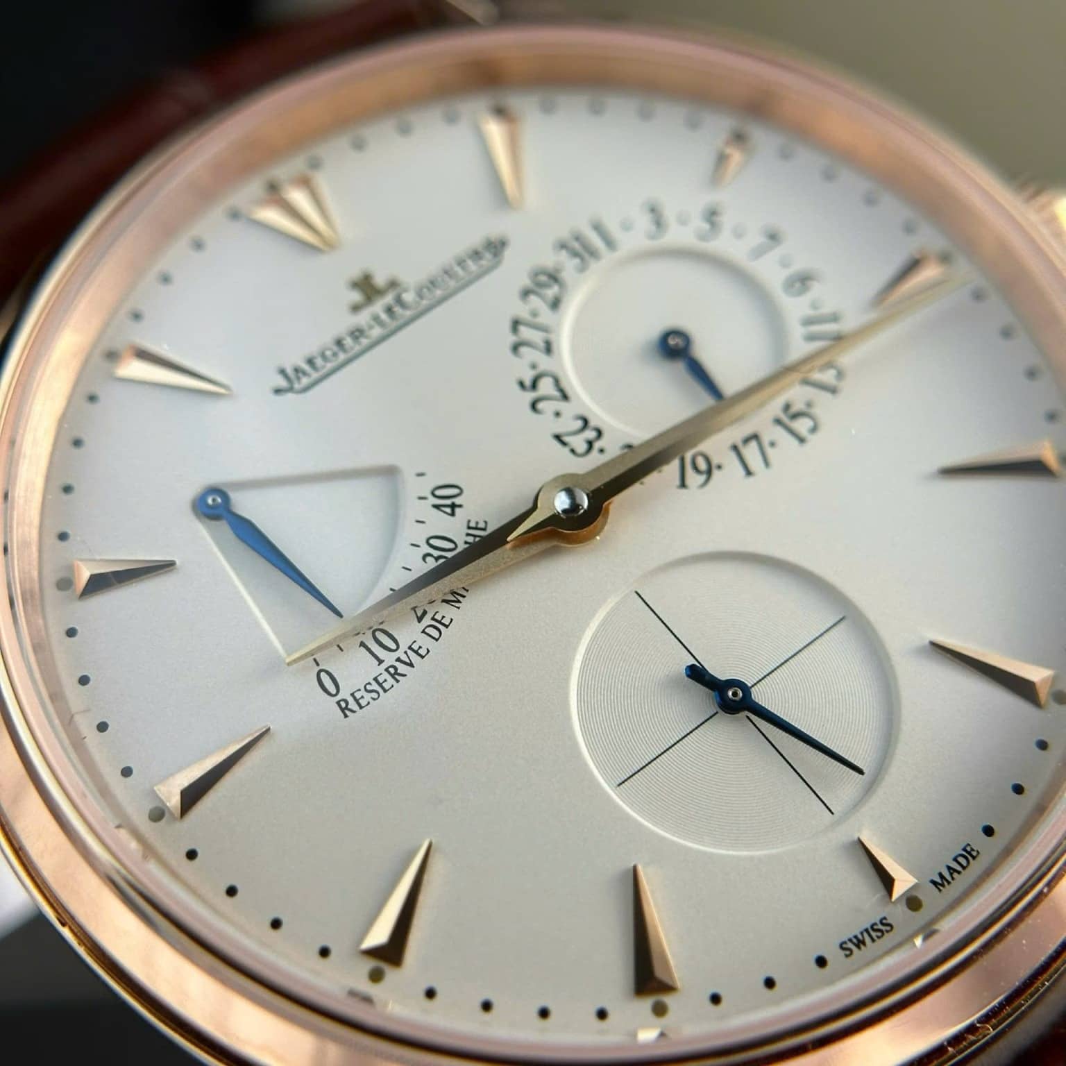 Jaeger LeCoultre Master Ultra Thin Reserve De Marche Rose Gold Champagne Dial Leather Strap Best Replica ZF 39mm