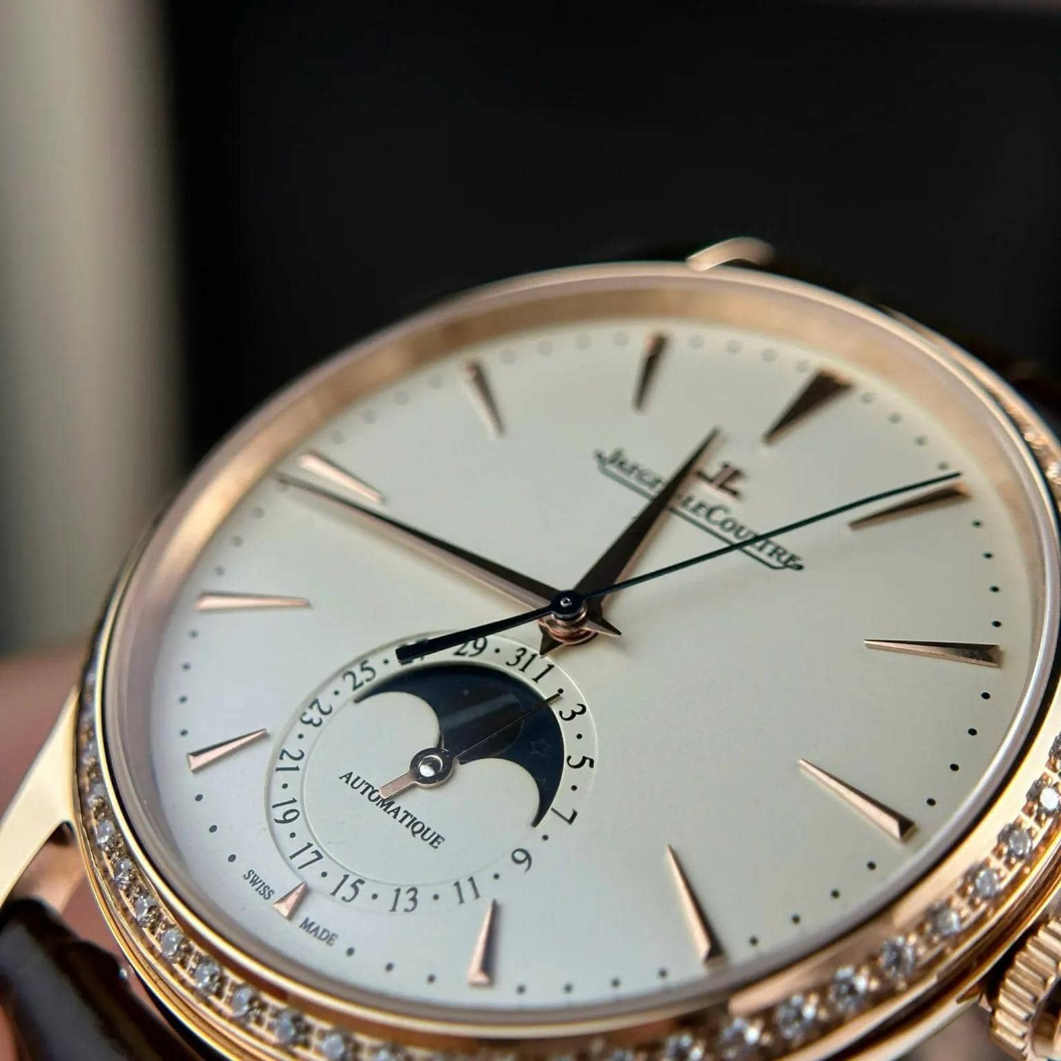 Jaeger-LeCoultre Master Ultra Thin Moon Q1362503 Rose Gold White Dial Diamond Bezel Best Replica APSF 39mm