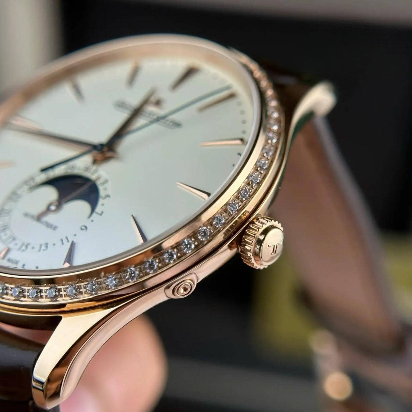 Jaeger-LeCoultre Master Ultra Thin Moon Q1362503 Rose Gold White Dial Diamond Bezel Best Replica APSF 39mm