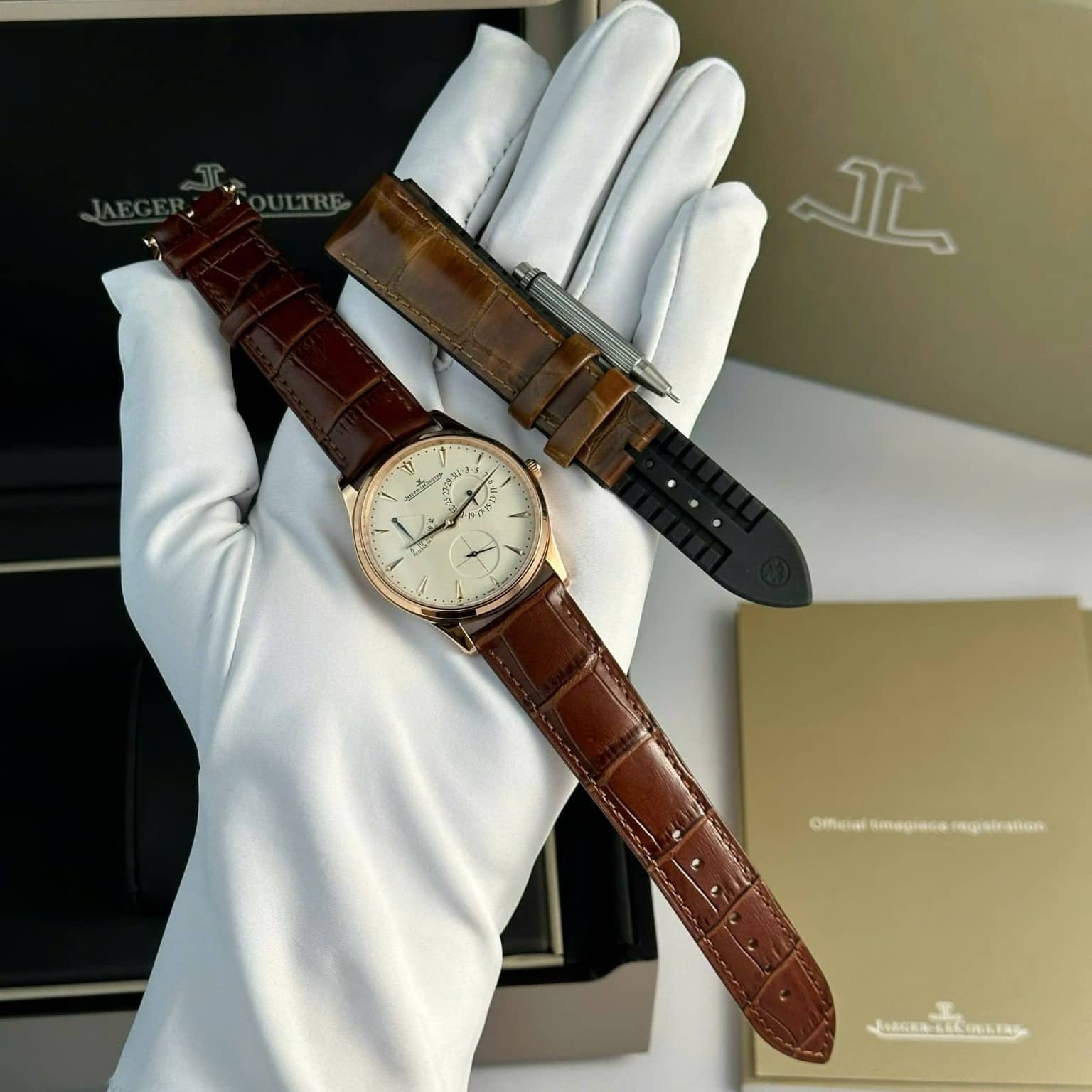 Jaeger LeCoultre Master Ultra Thin Reserve De Marche Rose Gold Champagne Dial Leather Strap Best Replica ZF 39mm