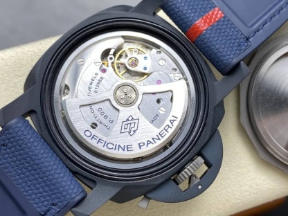 Panerai Submersible QuarantaQuattro Luna Rossa Ti-Ceramitech PAM1543 White Dial 11 Best Replica VSF 44mm