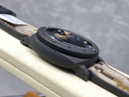 Panerai Submersible QuarantaQuattro GMT Navy SEALs Carbotech PAM1513 Black Dial 11 Best Replica VSF 44mm