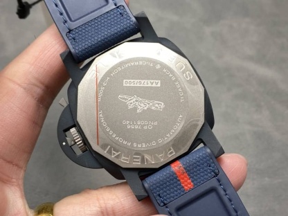 Panerai Submersible QuarantaQuattro Luna Rossa Ti-Ceramitech PAM1466 Blue Dial 11 Best Replica VSF 44mm