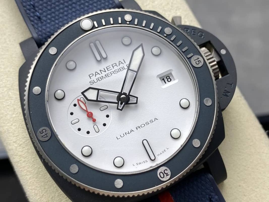 Panerai Submersible QuarantaQuattro Luna Rossa Ti-Ceramitech PAM1543 White Dial 11 Best Replica VSF 44mm