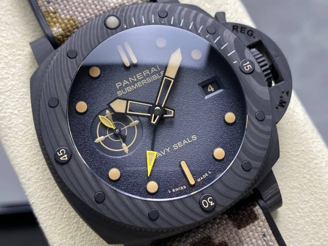 Panerai Submersible QuarantaQuattro GMT Navy SEALs Carbotech PAM1513 Black Dial 11 Best Replica VSF 44mm