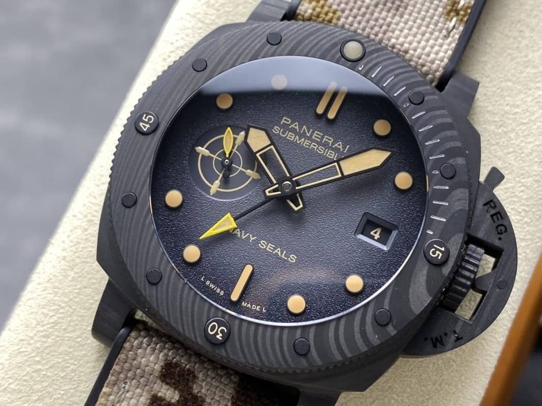 Panerai Submersible QuarantaQuattro GMT Navy SEALs Carbotech PAM1513 Black Dial 11 Best Replica VSF 44mm