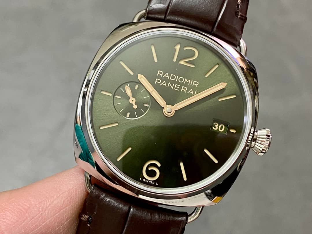 Panerai Radiomir Quaranta PAM1386 Green Dial Leather Strap 11 Best Replica VSF 40mm