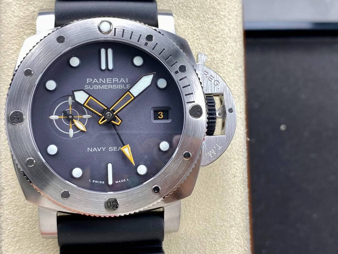 Panerai Submersible GMT Navy Seals PAM 1323 Grey Dial Rubber Strap Best Replica VSF 44mm