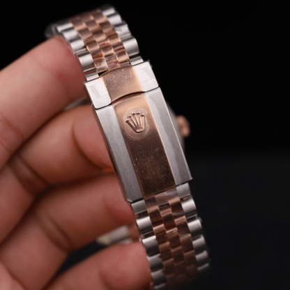 Rolex Datejust 126331-0014 Steel & Rose Gold Custom Natural MOP Dial Moissanite Markers Jubilee Bracelet 11 Best Replica 41mm