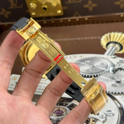 Rolex Daytona 126518LN Yellow Gold Intense Black & Champagne-Colour Dial Oysterflex Bracelet Best Replica VSF 40mm