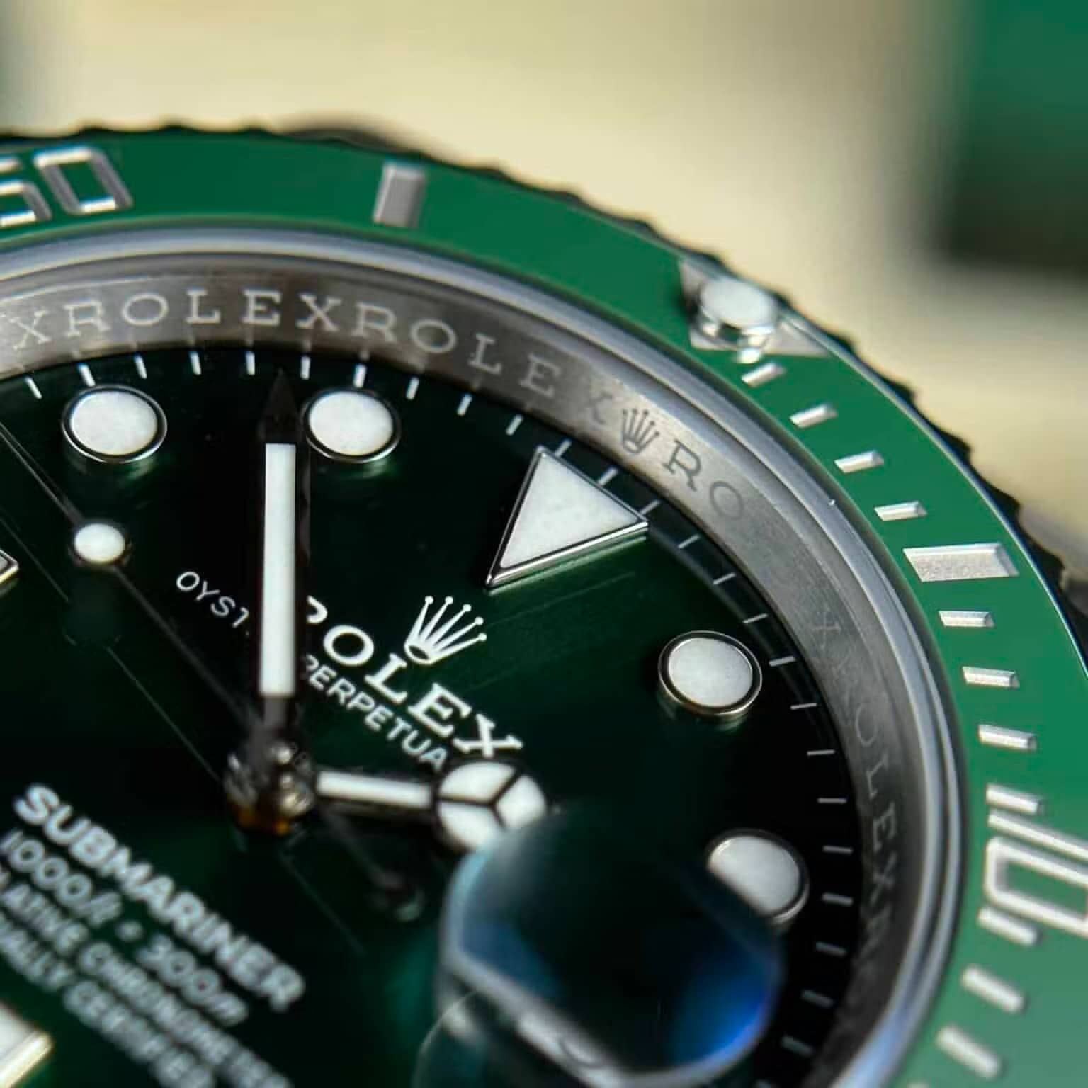 Rolex Submariner Hulk 116610LV Green Dial Best Replica 40mm