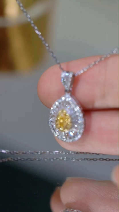 18k gold necklace with yellow diamonds, natural diamond weighing 0.70ct
