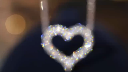 18k Gold Necklace with Heart Design, Natural Diamond 3ct