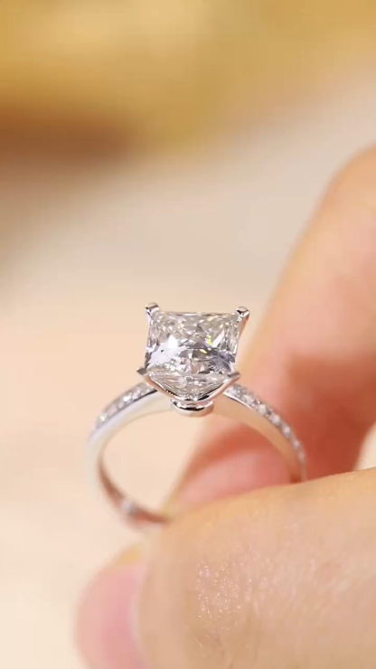 10K Gold 2.00ct Lab-Grown Princess Cut Ring, 4-Prong Setting with 0.20ct Accent Stones, Timeless Wedding Proposal Gift for Her