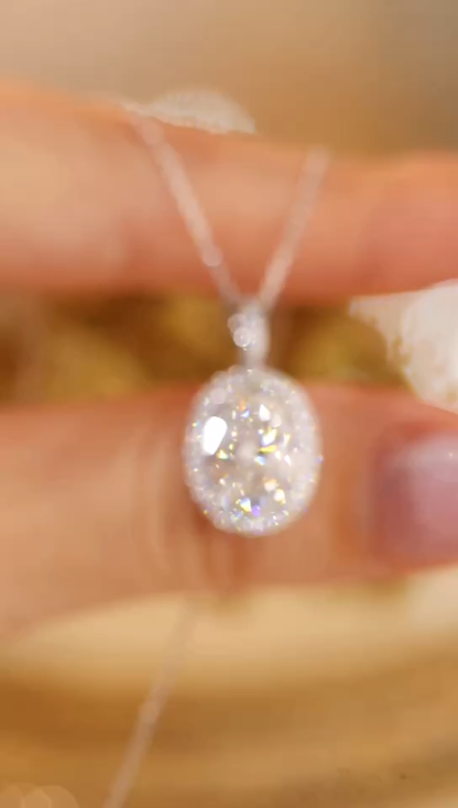 10k gold diamond necklace with a lab-grown diamond of 3.25ct; the main stone is an oval-cut diamond weighing 3.0ct