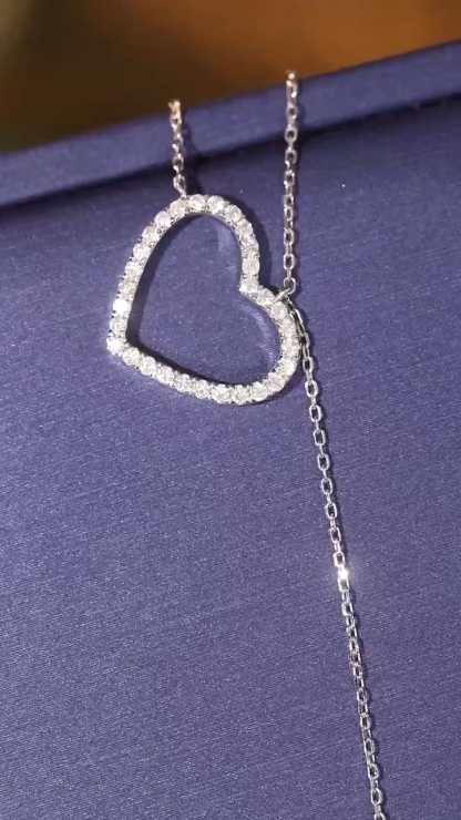 18k gold necklace with a natural diamond of 0.26ct