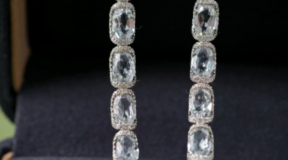 18k Gold White Aquamarine Luxurious Bezel-Set Bracelet with 7.60ct Natural Aquamarine and 1.20ct Diamond