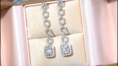  18k Gold Earrings, Studded with 0.80ct Natural Diamond 