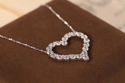 10kgold  Eternal Love · 1ct / 3ct / 5ct Lab Grown Heart Cut Diamond Necklace Collection