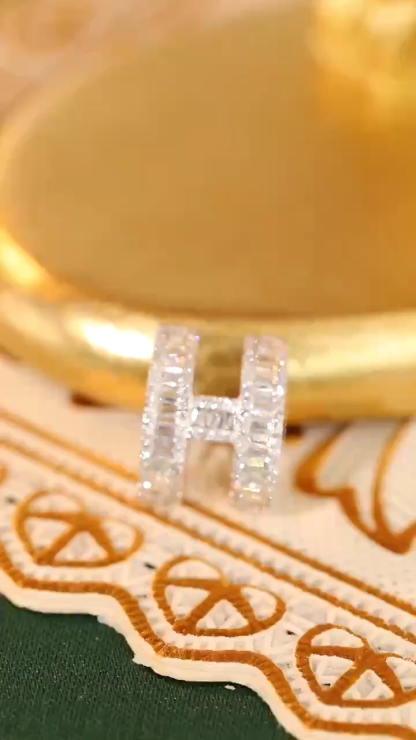 18k Gold Pendant, Flower Design, 0.35ct Diamond (chain not included)